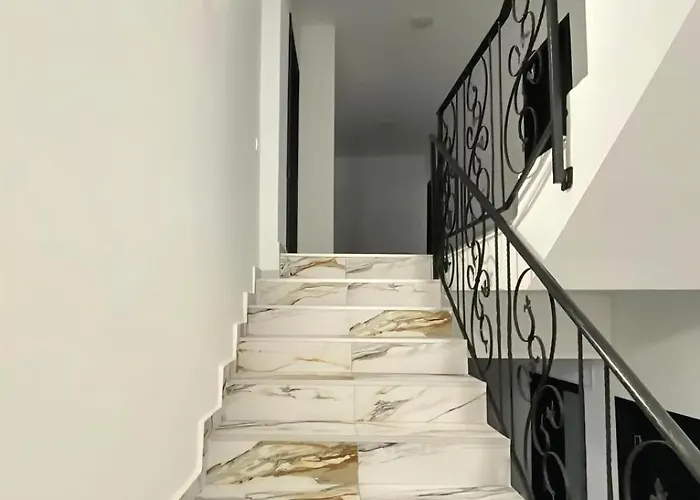 ゲストハウス Maryon コンスタンツァ